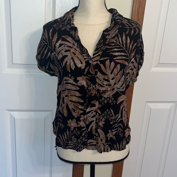 A New Day Tropical Blouse - Picture 1 of 9